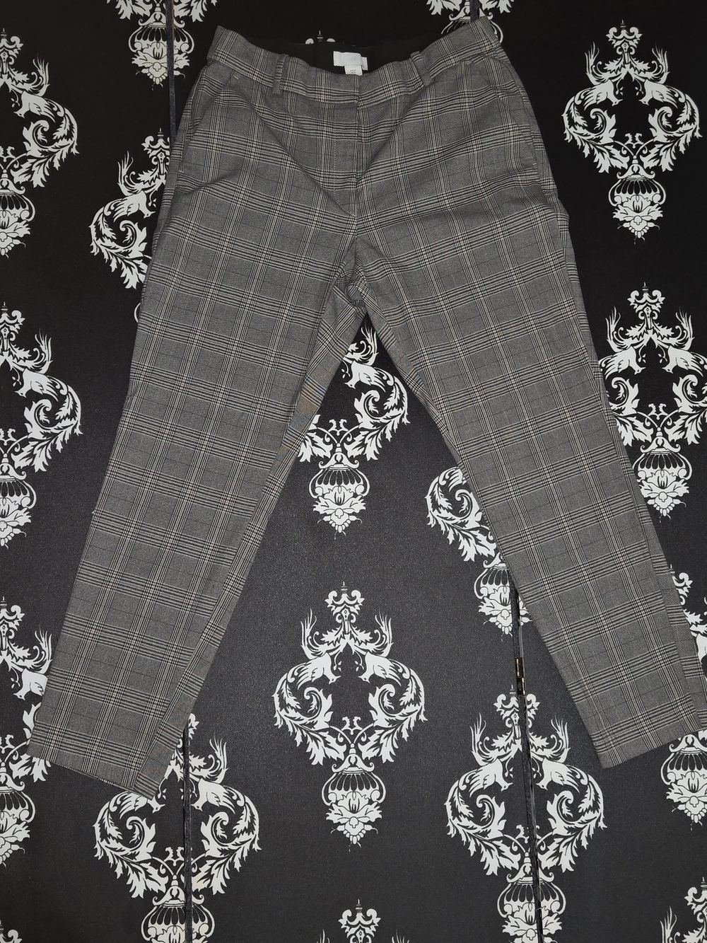 H&M Women’s Plaid Dress Pants Petite Size 12 (EU 44) Gray Stretch Work Trousers